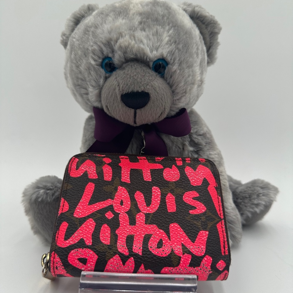 Louis Vuitton Limited Edition  Stephen Sprouse Zippy Wallet